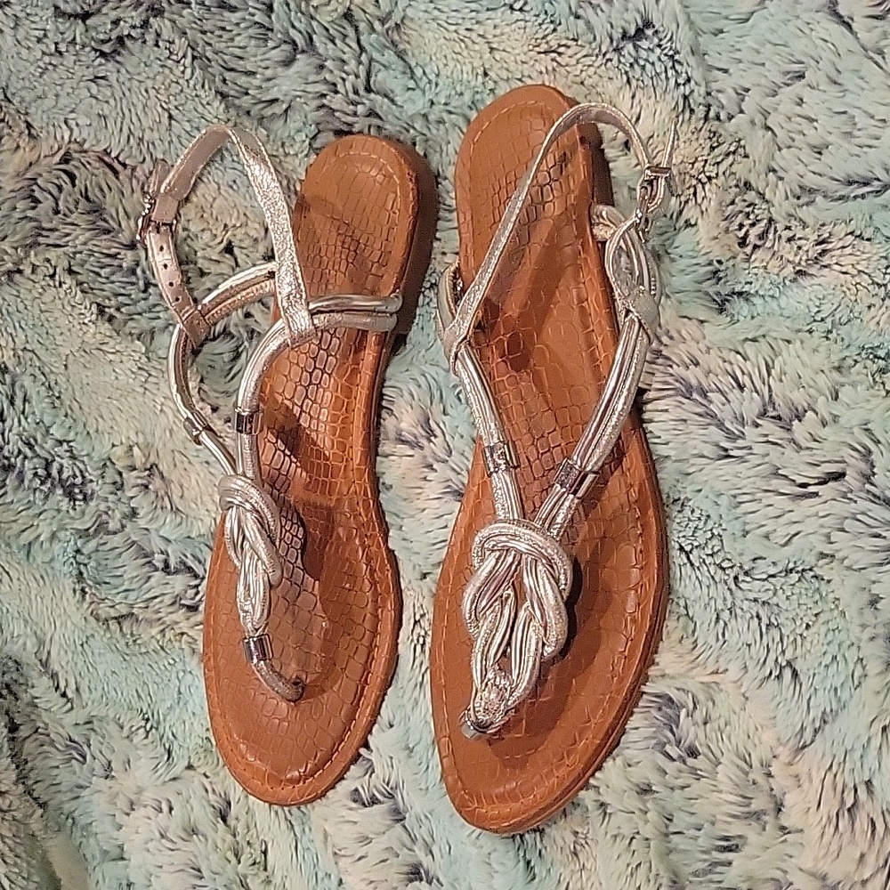 Gianni Bini silver knot sandels - Picture 3 of 3